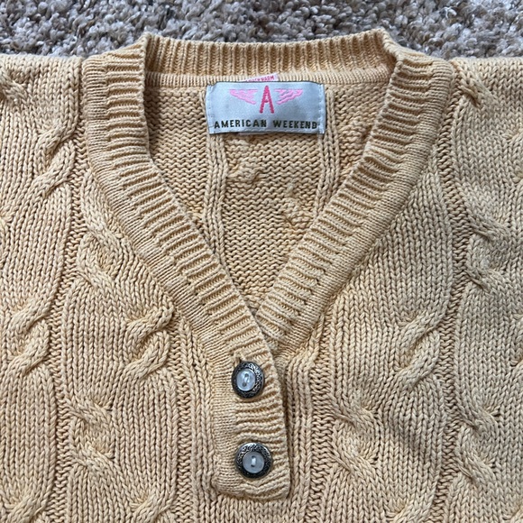 American Weekend Women’s V-Neck Sweater, Size L - Picture 2 of 3